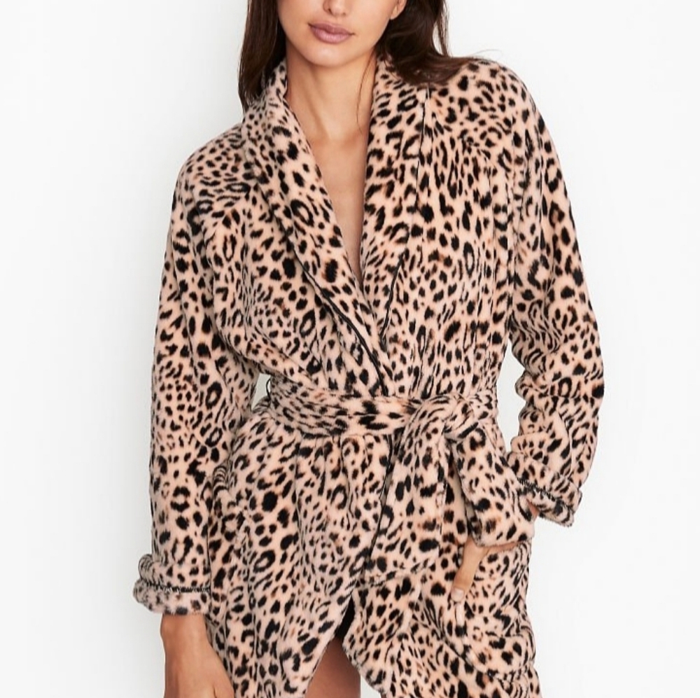 Victoria Secret Champagne Leopard Robe! - Picture 2 of 5